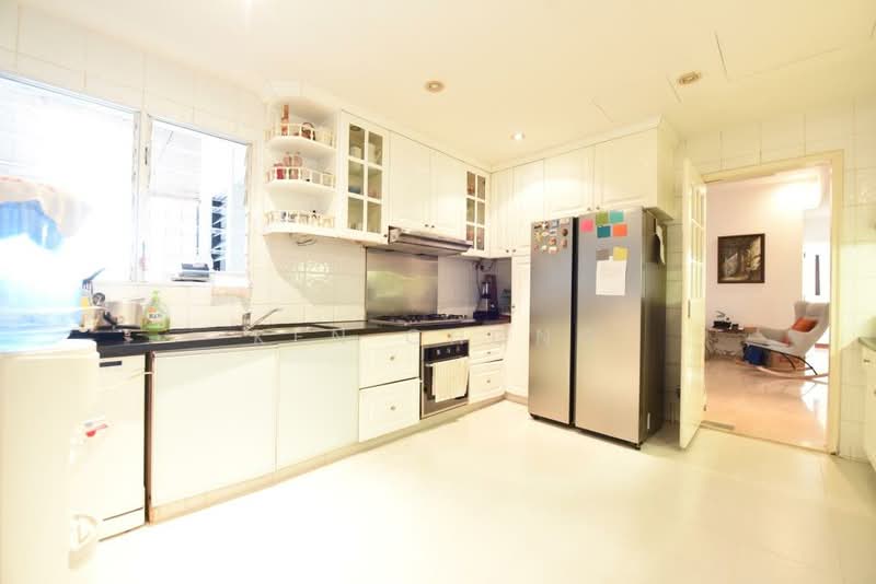 Regency Park, 9 Nathan Road, 4 Bedrooms, 3,650 sqft, Condominium For Rent, by Ken CHONG, 24497605 - PropertyGuru.com.sg