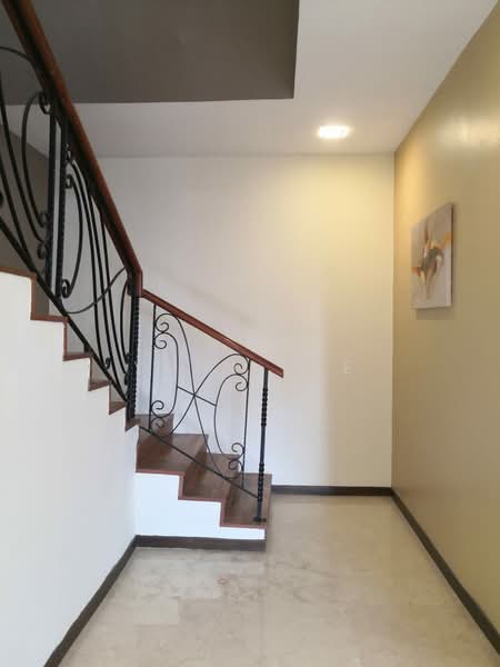 高枕无忧服务式两层阁楼公寓@乌节路 Rest Easy Hotel-Type Duplex Penthouse@Orchard, , 3 Bedrooms, 2,700 sqft, Condominium For Rent, by Yean Nee, 24501265 - PropertyGuru.com.sg
