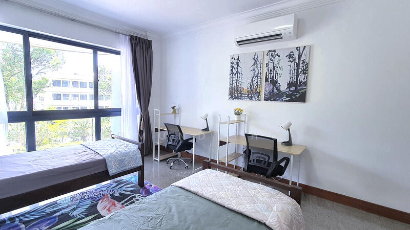 Westcove Condo, 10 West Coast Crescent, 3 Bedrooms, 1,141 sqft, Condominium For Rent, by Edmund Thor, 24501515 - Bedroom 3 with 2 Study Tables - PropertyGuru.com.sg
