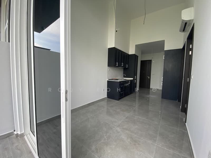 Mayfair Gardens, 8 Rifle Range Road, 2 Bedrooms, 646 sqft, Condominium For Rent, by Roqy Koh R C, 24502176 - PropertyGuru.com.sg