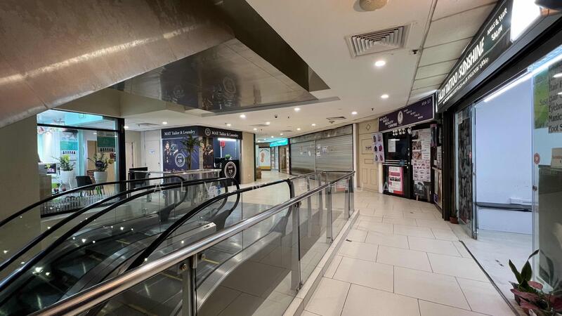 Lucky Plaza, 304 Orchard Road, 543 sqft, Mall Shop For Sale, by Alvin Chua, 24502932 - CommercialGuru.com.sg