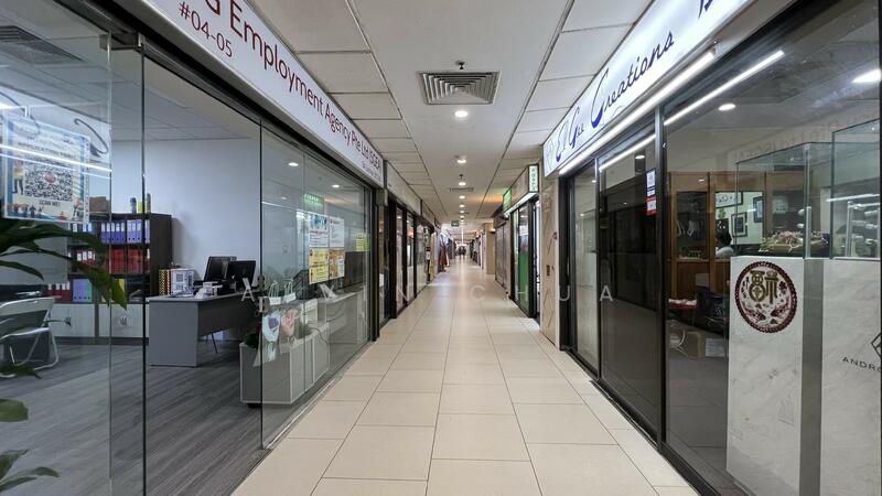 Lucky Plaza, 304 Orchard Road, 543 sqft, Mall Shop For Sale, by Alvin Chua, 24502932 - CommercialGuru.com.sg