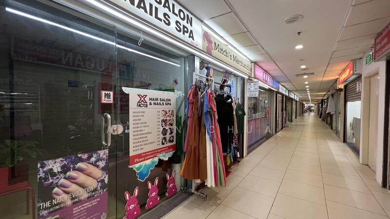 Lucky Plaza, 304 Orchard Road, 543 sqft, Mall Shop For Sale, by Alvin Chua, 24502932 - CommercialGuru.com.sg