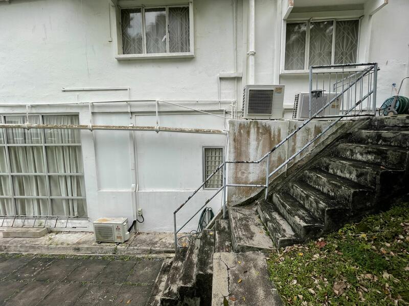 ⭐️Old SemiD D21 Near King Albert Park MRT, Upper Dunearn, Studio