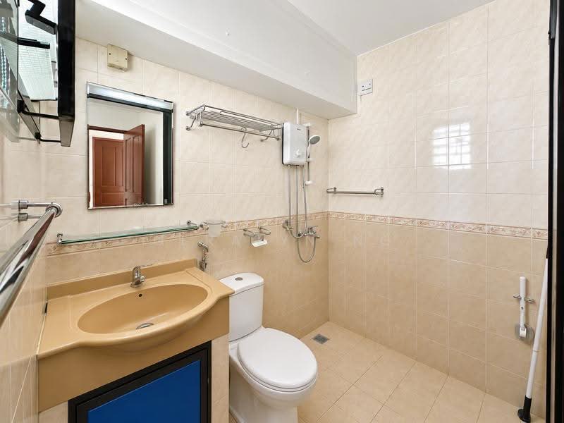 492 Admiralty Link, 492 Admiralty Link, Sembawang / Yishun, Room Rental, 200 sqft, HDB Flat For Rent, by Geralyn Ng, 24505877 - Bathroom - PropertyGuru.com.sg