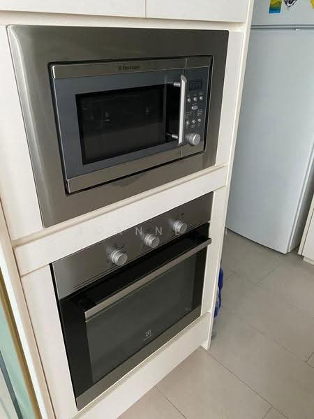 The Crest, 103 Prince Charles Crescent, Alexandra / Commonwealth, 3 Bedrooms, 1,389 sqft, Condominium For Sale, by Joanne Li, 24507678 - PropertyGuru.com.sg