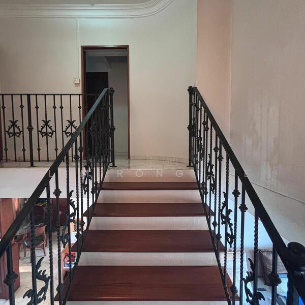 For Sale - 578 Hougang Avenue 4