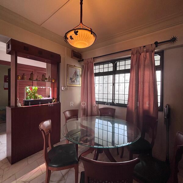 For Sale - 578 Hougang Avenue 4