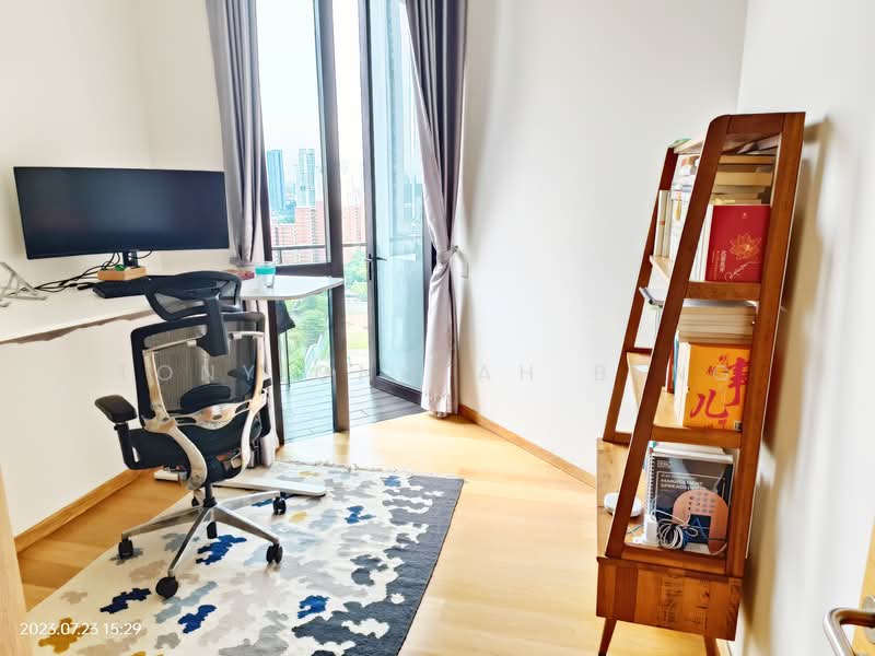 The Crest, 105 Prince Charles Crescent, 4 Bedrooms, 1,518 sqft, Condominium For Rent, by Tony Ong Ah Beng, 24511121 - PropertyGuru.com.sg