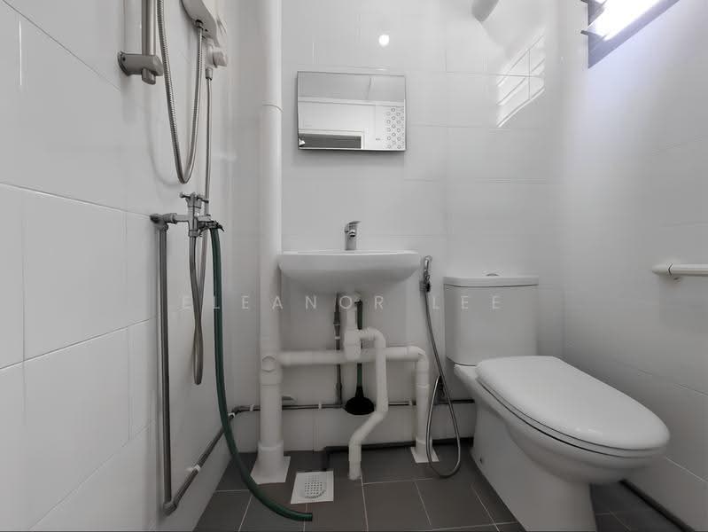 95 Bedok North Avenue 4, 95 Bedok North Avenue 4, Bedok / Upper East Coast, Room Rental, 200 sqft, HDB Flat For Rent, by Eleanor Lee, 24512724 - Bathroom - PropertyGuru.com.sg