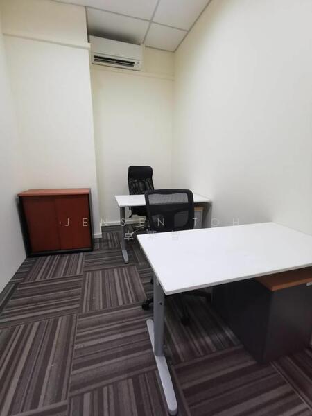 Tradehub 21, 18 Boon Lay Way, 200 sqft, Light Industrial (B1) For Rent, by Jensen Toh 卓新智, 24514361 - CommercialGuru.com.sg