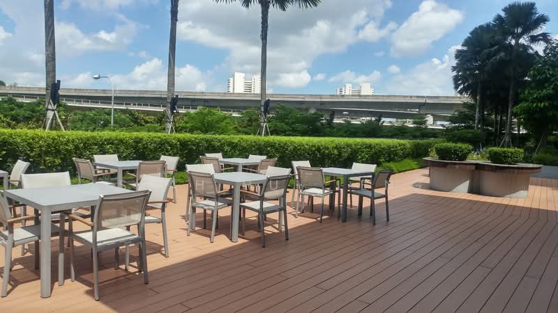 J Gateway, 6 Gateway Drive, 2 Bedrooms, 743 sqft, Condominium For Rent, by Seah Hui Leng, 24516176 - PropertyGuru.com.sg