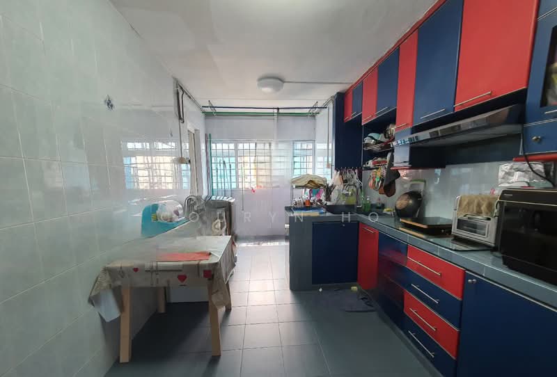 142 Potong Pasir Avenue 3, 142 Potong Pasir Avenue 3, 3 Bedrooms, 1,200 sqft, HDB Flat For Rent, by Couryn Ho, 24516329 - Spacious kitchen - PropertyGuru.com.sg