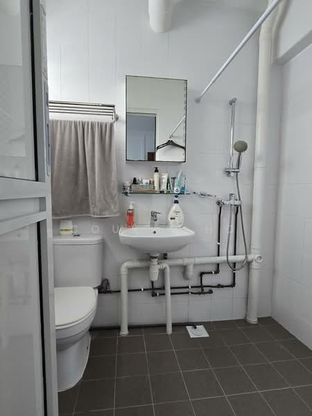 142 Potong Pasir Avenue 3, 142 Potong Pasir Avenue 3, 3 Bedrooms, 1,200 sqft, HDB Flat For Rent, by Couryn Ho, 24516329 - PropertyGuru.com.sg