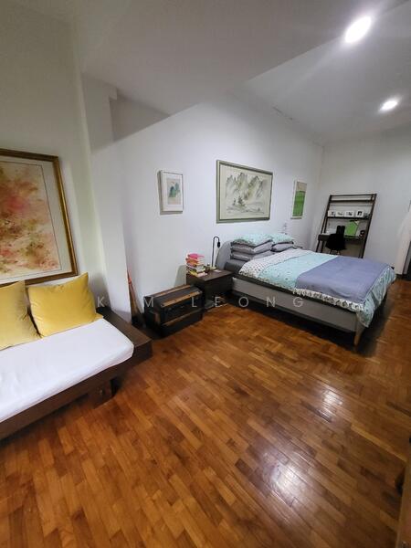 Master bedroom alternative angle