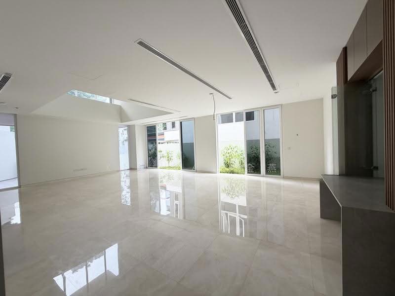 Brand New & Luxury Bungalow/Lift& Pool/8 bedrooms all ensuite,park 5 cars inside/Serangoon MRT & Nex, Short cut to Serangoon MRT/Nex-call 8130 3636 view, Hougang / Punggol / Sengkang, 8 Bedrooms, 11,465 sqft, Bungalow House For Sale, by Kim Yan 金燕, 24518218 - Living Room - PropertyGuru.com.sg