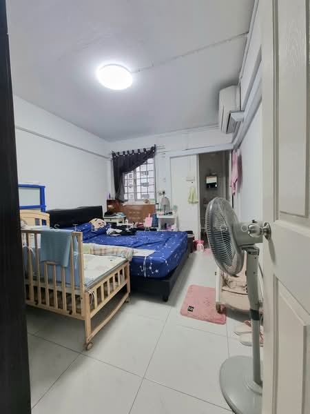 462 Ang Mo Kio Avenue 10, 462 Ang Mo Kio Avenue 10, Ang Mo Kio / Bishan / Thomson, 4 Bedrooms, 1,754 sqft, HDB Flat For Sale, by Stella Choo, 24519321 - Unit 2 - Master bedroom - PropertyGuru.com.sg