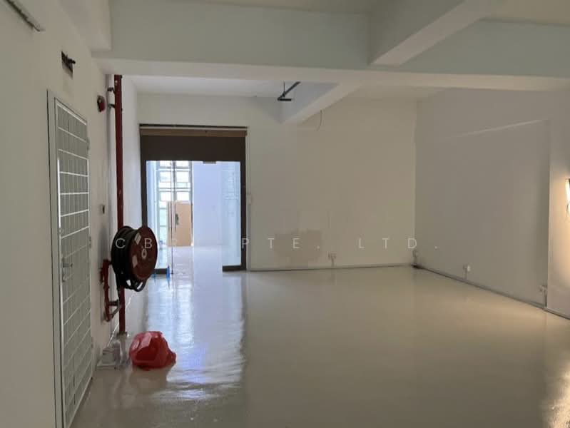 213 Henderson Road, , 2,150 sqft, Light Industrial (B1) For Rent, by LAW YONG LUO (WALLACE), 24522097 - CommercialGuru.com.sg
