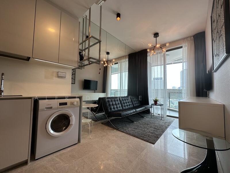 Rare Designer Deco 1 Bedroom 452sqft for Rent
