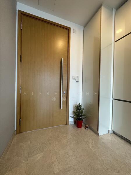 Cosy Main Entrance
