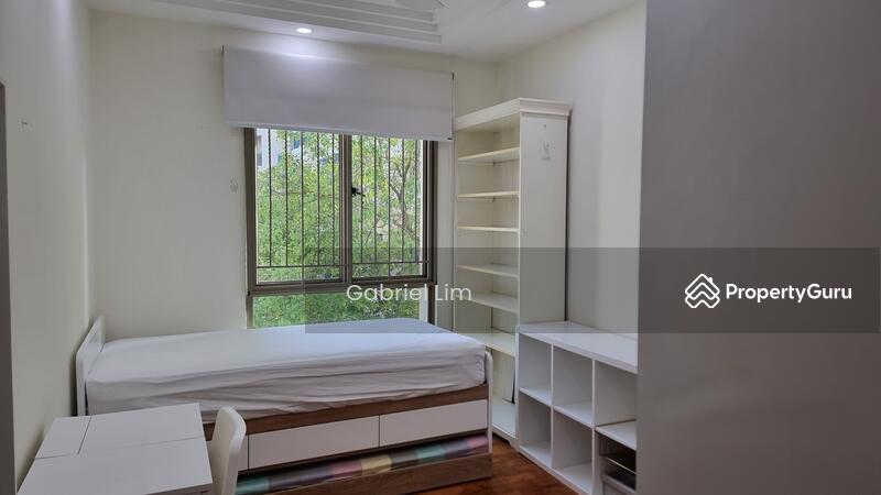 1st common bedroom
