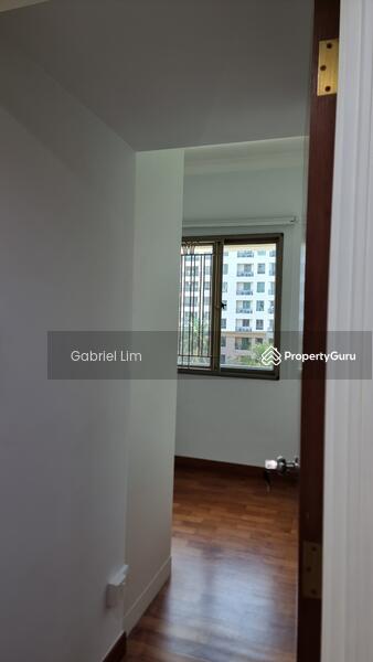 2nd common bedroom entrance