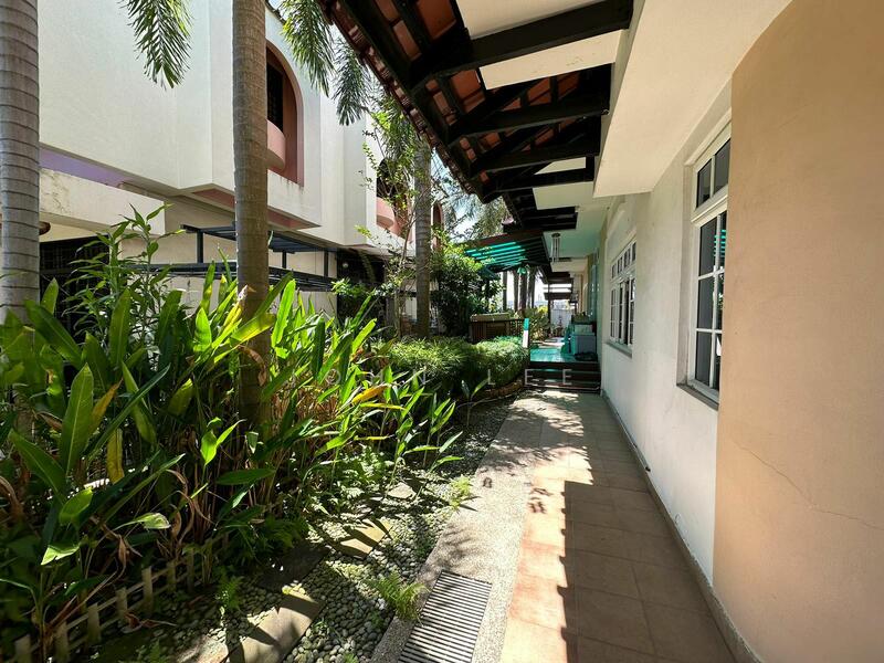 Bedok Ria Crescent, Bedok Ria Crescent, 4 Bedrooms, 6000 sqft, L SALE