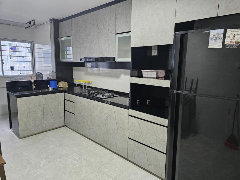 For Rent - 217 Tampines Street 23