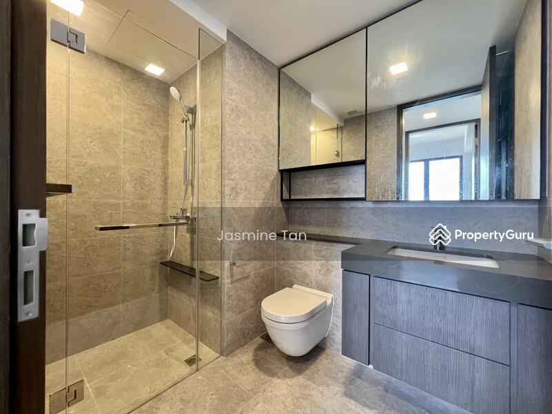 COMMON BATHROOM