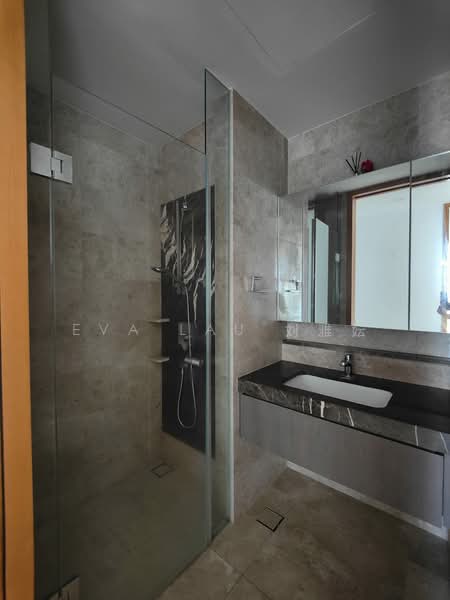 Marina One Residences, 21 Marina Way, 3 Bedrooms, 1,518 sqft, Condominium For Rent, by Eva Lau, 24527152 - Common bathroom - PropertyGuru.com.sg
