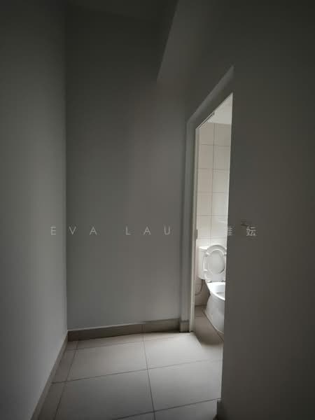 Marina One Residences, 21 Marina Way, 3 Bedrooms, 1,518 sqft, Condominium For Rent, by Eva Lau, 24527152 - Helper's room - PropertyGuru.com.sg