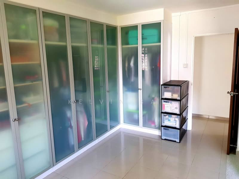 739 Pasir Ris Drive 10, 739 Pasir Ris Drive 10, 2 Bedrooms, 1,367 sqft, HDB Flat For Sale, by Kelvin Sai, 24528999 - PropertyGuru.com.sg