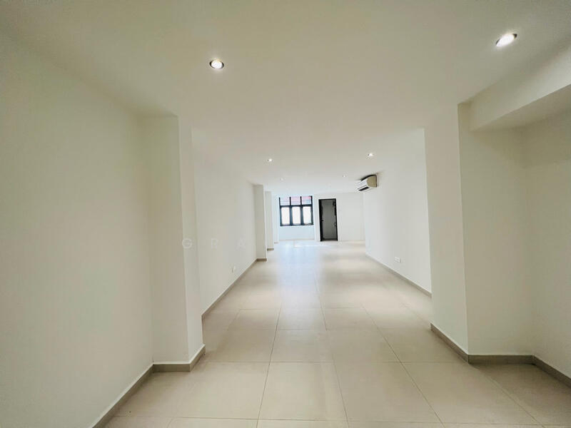 Boat Quay, Boat Quay, Boat Quay / Raffles Place / Marina, 3,770 sqft, Shop / Shophouse For Sale, by Grace Lu, 24529261 - CommercialGuru.com.sg