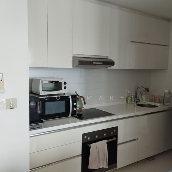 One Shenton, 1 Shenton Way, 2 Bedrooms, 904 sqft, Condominium For Rent, by Goh Mary, 24529452 - PropertyGuru.com.sg