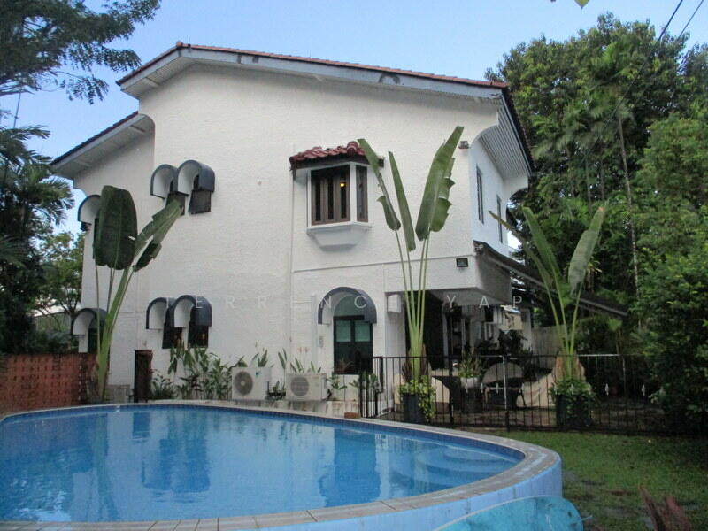 For Rent - HOLLAND at JELITA. Old World Charm. GRANNY ROOM with BATH. POOL