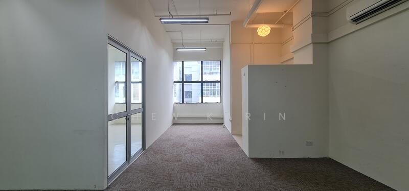 Midview Building, 50 Bukit Batok Street 23, Dairy Farm / Bukit Panjang / Choa Chu Kang, 1,210 sqft, Light Industrial (B1) For Rent, by Chew Karin, 24532543 - CommercialGuru.com.sg