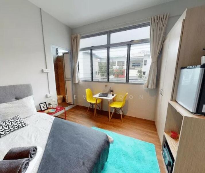 Coliwoo Boon Lay (Suit for NTU Student and Professional Near Jurong Point), 31 Boon Lay Dr