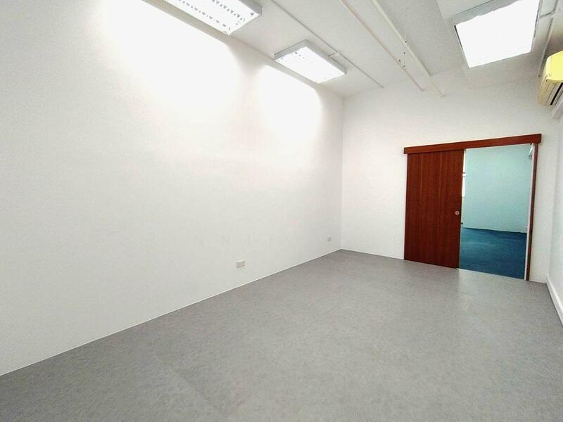 Woodlands Bizhub, 190 Woodlands Industrial Park E5, 350 sqft, Light