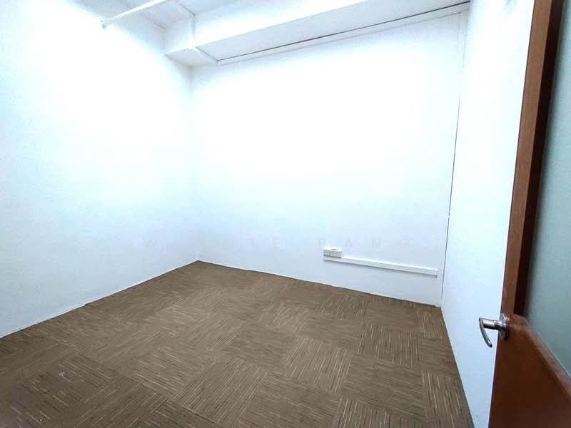 Woodlands Bizhub, 190 Woodlands Industrial Park E5, 350 sqft, Light Industrial (B1) For Rent, by Winnie Pang, 24537585 - CommercialGuru.com.sg