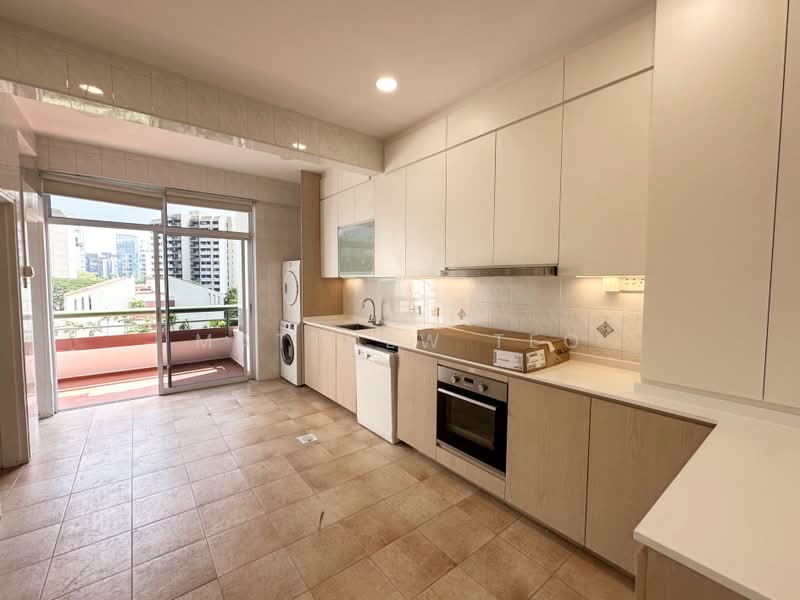 Villa Delle Rose, 14 Taman Nakhoda, 3 Bedrooms, 2,800 sqft, Walk-up Apartment For Rent, by Matthew Teo, 24537757 - PropertyGuru.com.sg