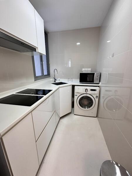 Suites De Laurel, 2 Jalan Anak Bukit, 2 Bedrooms, 721 sqft, Condominium For Rent, by Grace Tan 陈丽玲, 24541696 - PropertyGuru.com.sg