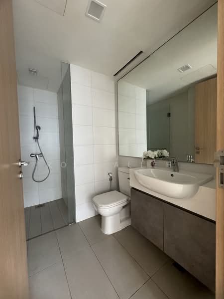 Ripple Bay, 14 Pasir Ris Link, 2 Bedrooms, 775 sqft, Condominium For Rent, by Ros Salleh, 24541926 - PropertyGuru.com.sg
