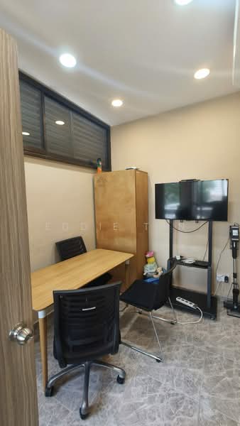 Boon Lay Shopping Centre, 221 Boon Lay Place, Boon Lay / Jurong / Tuas, 377 sqft, Other Retail For Sale, by Eddie Tan, 24542115 - CommercialGuru.com.sg