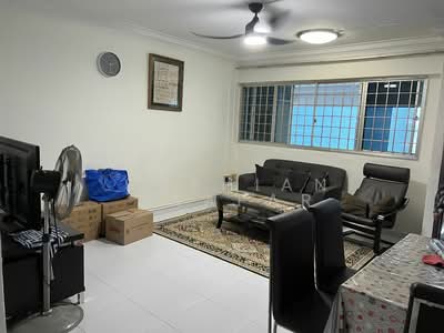 For Rent - 272 Tampines Street 22