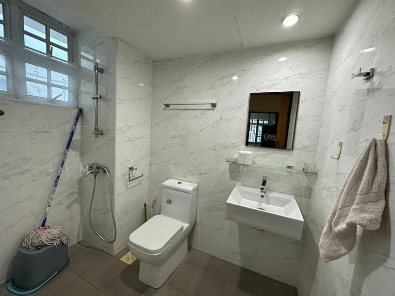 8 Eden Grove, 8 Eden Grove, 3 Bedrooms, 1,000 sqft, Apartment For Rent, by Lim Sher Han Sean, 24543948 - PropertyGuru.com.sg