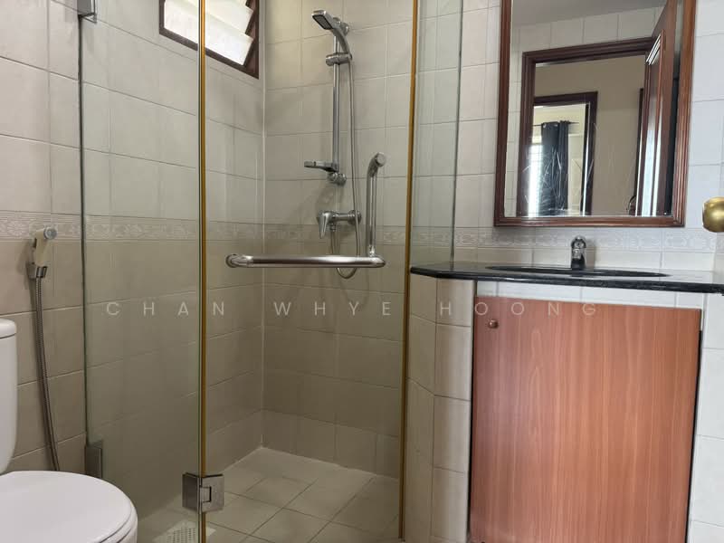 Tropical Spring, 23 Simei Street 4, 3 Bedrooms, 1,389 sqft, Condominium For Rent, by Chan Whye Hoong, 24544319 - Common Bathroom - PropertyGuru.com.sg