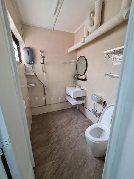 345 Jurong East Street 31, 345 Jurong East Street 31, Boon Lay / Jurong / Tuas, Studio, 165 sqft, HDB Flat For Rent, by Steve Voon, 24544589 - Bathroom - PropertyGuru.com.sg