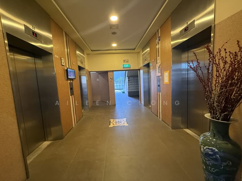 Henderson Industrial Park, 203B Henderson Road, 500 sqft, Light Industrial (B1) For Rent, by Aileen Chong, 24546141 - Passenger Lift Lobby - CommercialGuru.com.sg