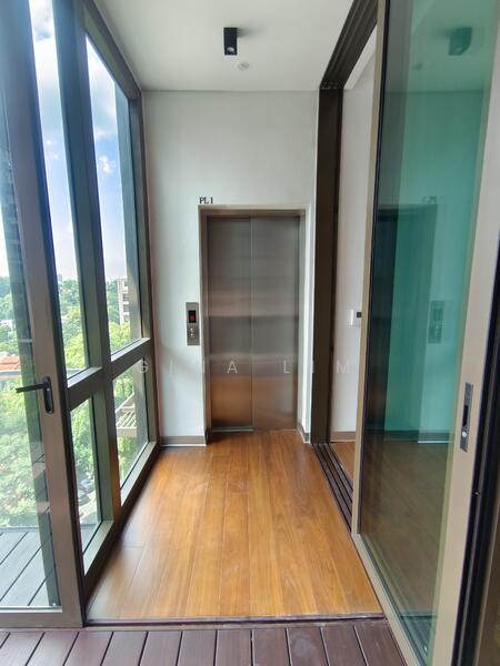 Private lift