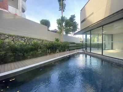 For Sale - Modern Detached Home with lift, pool & huge master bedroom